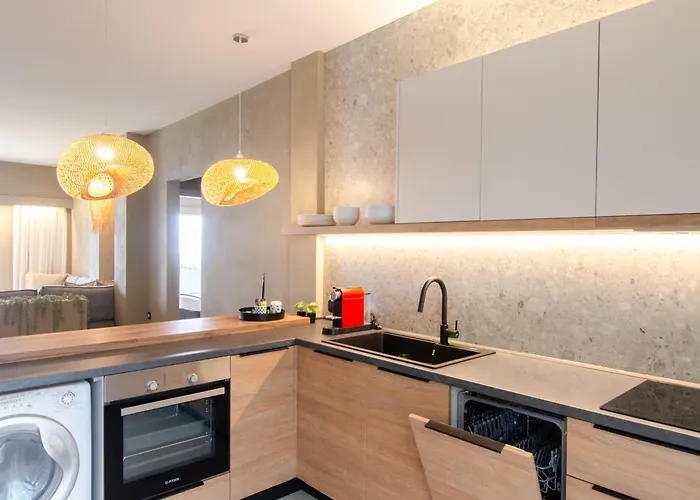 Sea Front Elegant Apartment